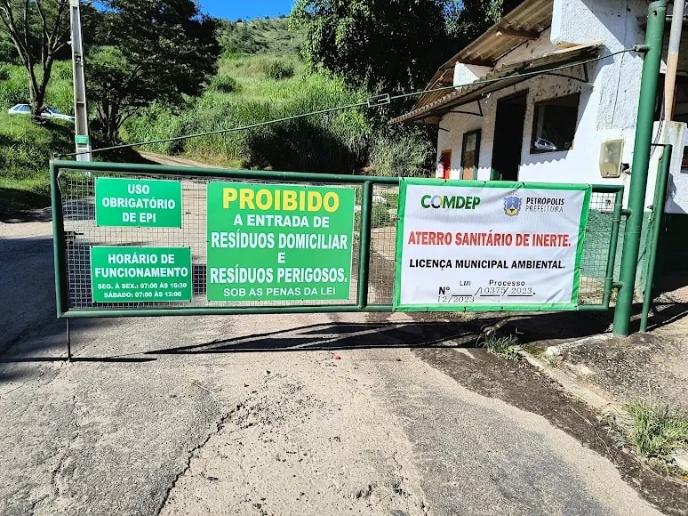 Aprovação de novo horário para descarte no aterro de Pedro do Rio surpreende população.