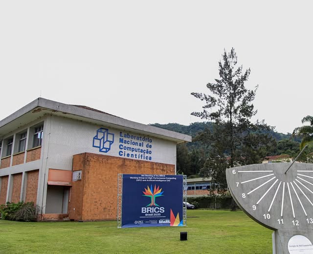 LNCC recebe delegações de países do BRICS para debater computação de alto desempenho e inteligência artificial.