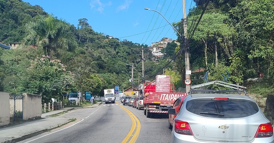 Moradores dos Distritos cobram atuação da CPTrans para aliviar retenções no Retiro e Carangola