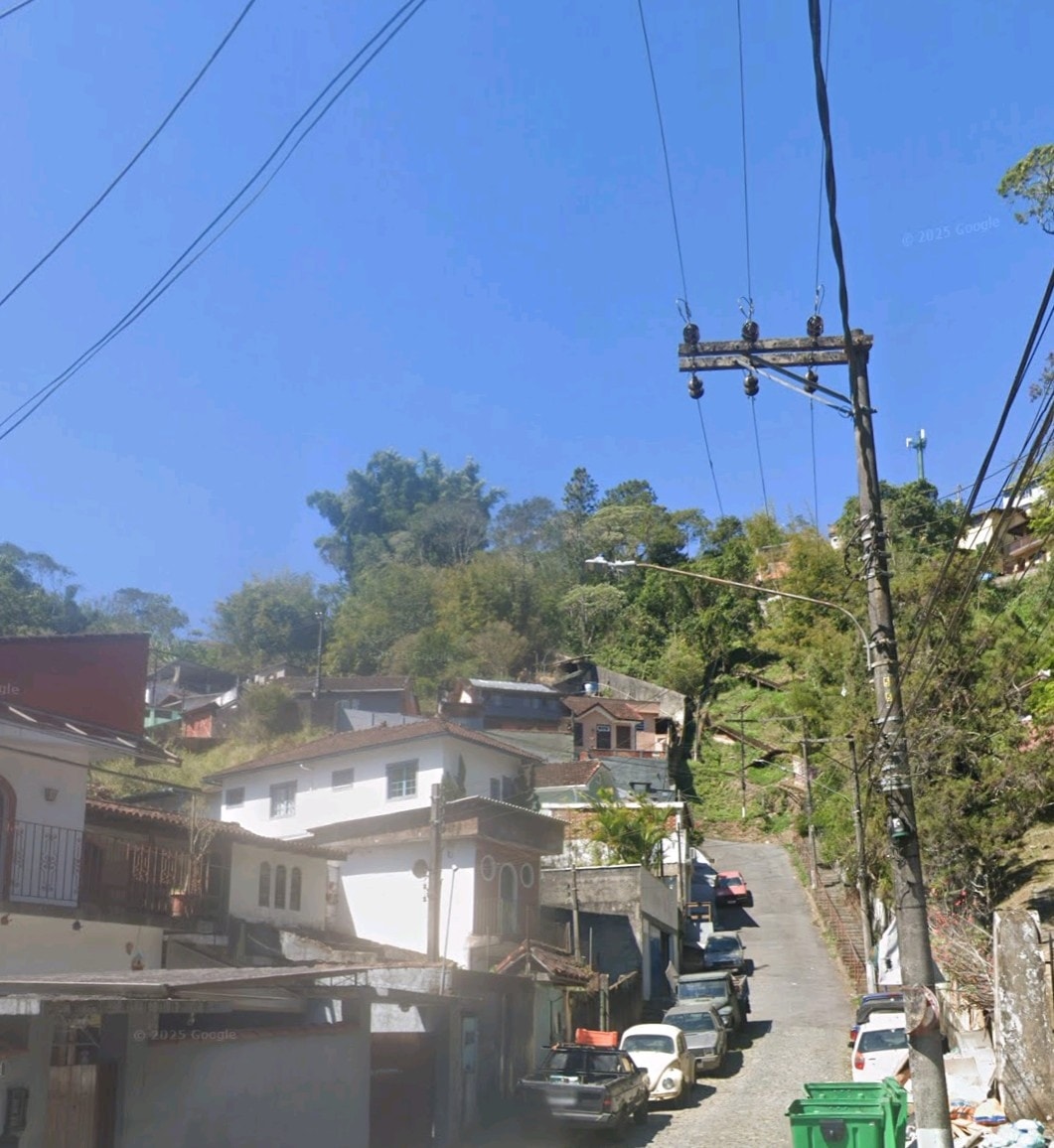 Projeto habitacional preocupa moradores da Rua Itália, que ainda carregam as marcas da tragédia de 2022