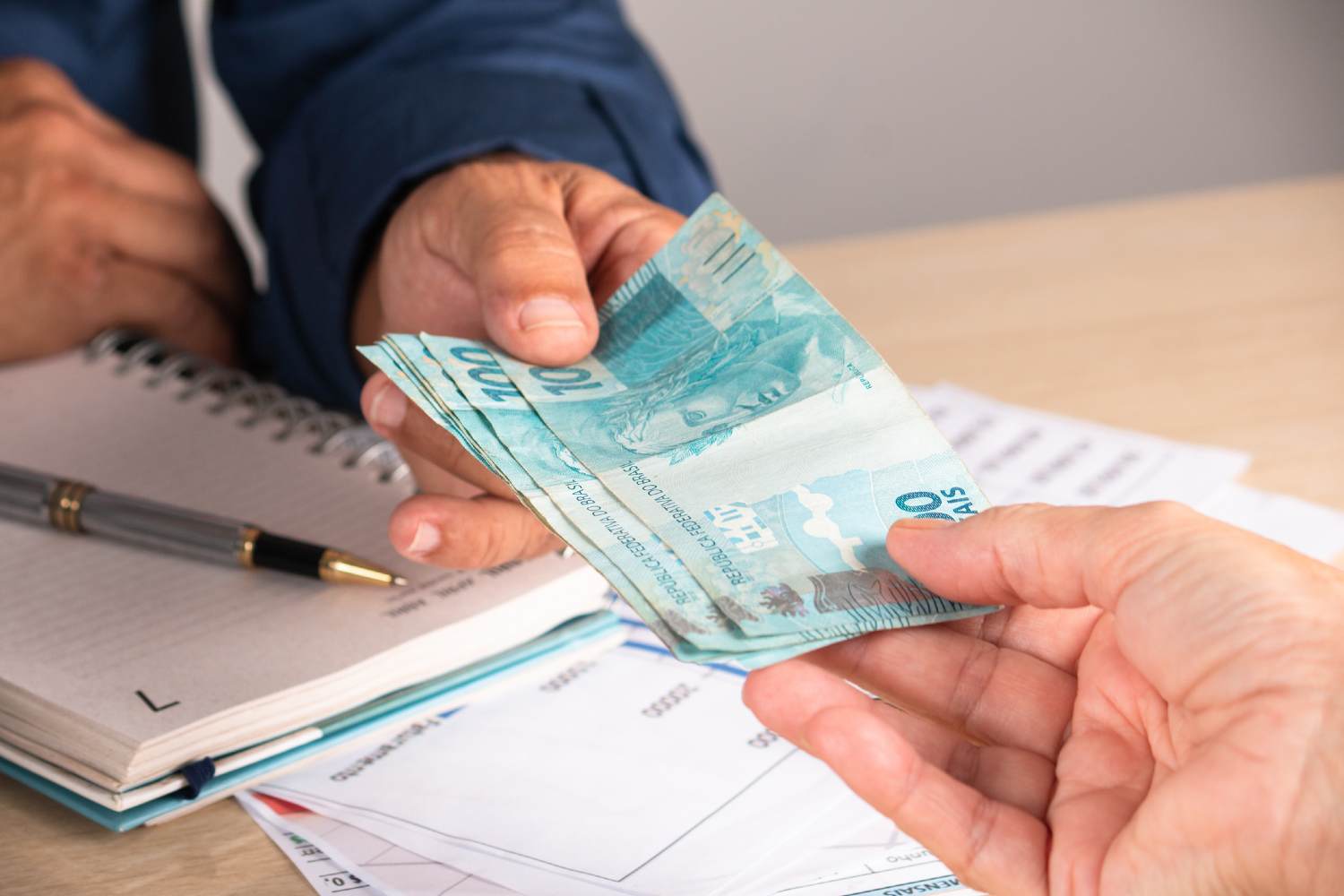 13° dos servidores pode sair até o dia 19 de dezembro.