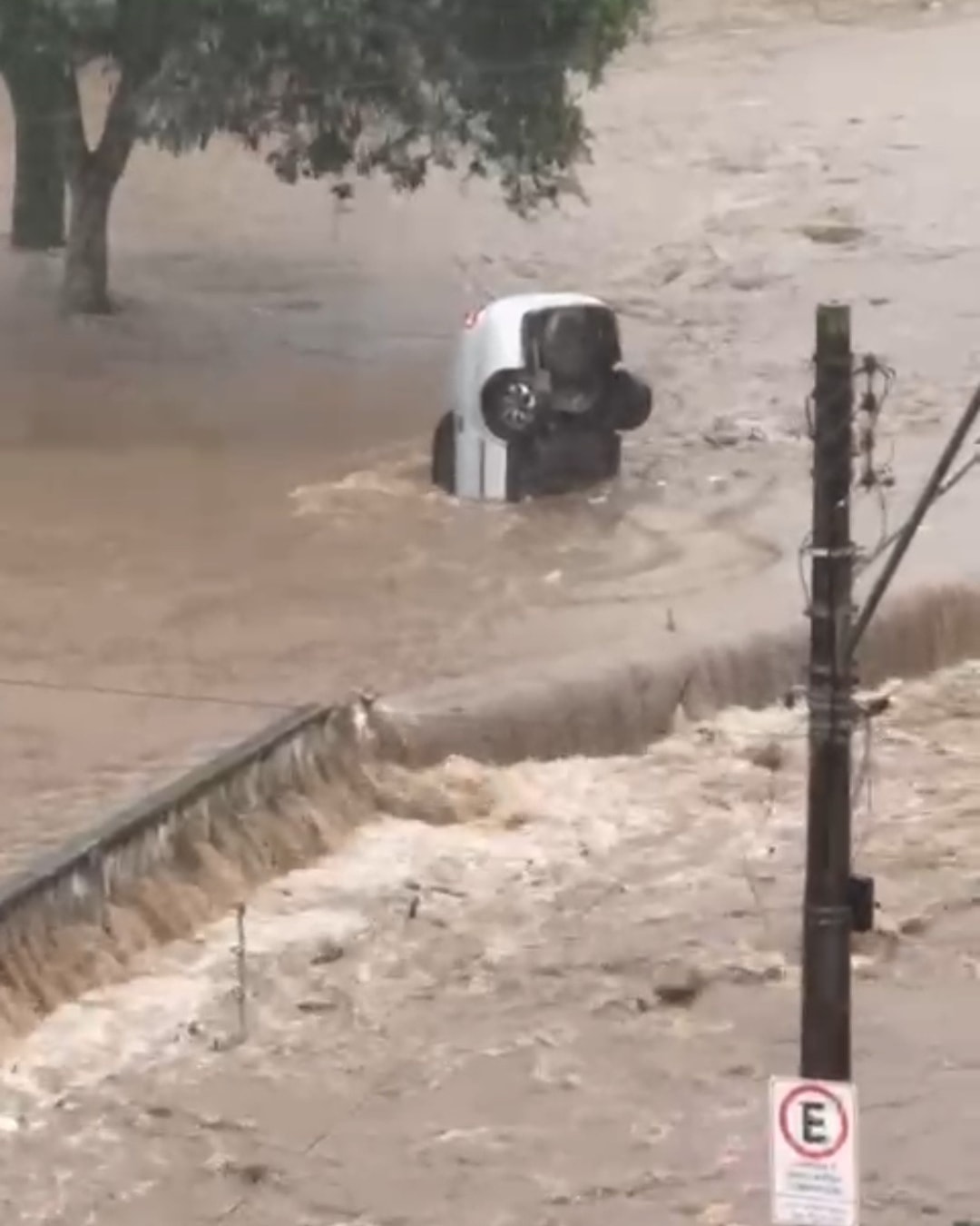 Chuvas Intensas Colocam Distritos em Risco de Inundação Rápida