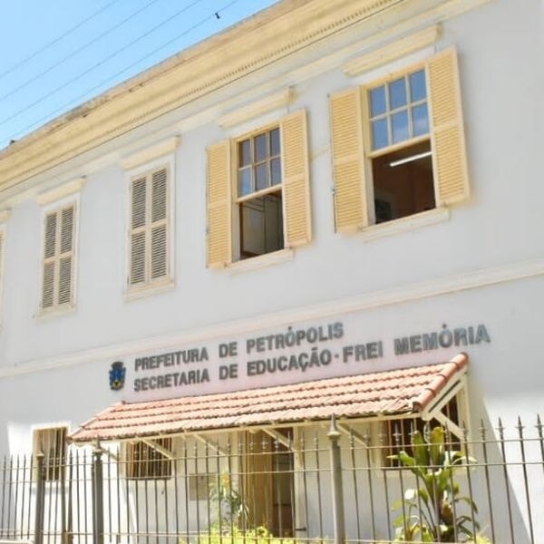 Pré-matrícula para a rede municipal de ensino começa nesta sexta-feira (05/12) e segue até 22 de dezembro.  Inscrição pode ser on-line ou presencial.