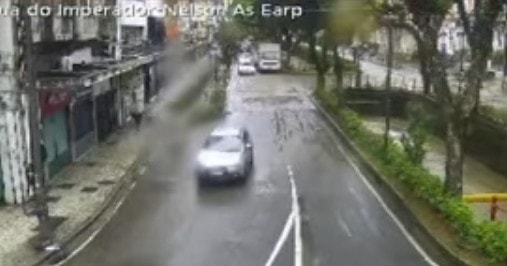 Ruas do primeiro distrito são liberadas ao trânsito de veículos