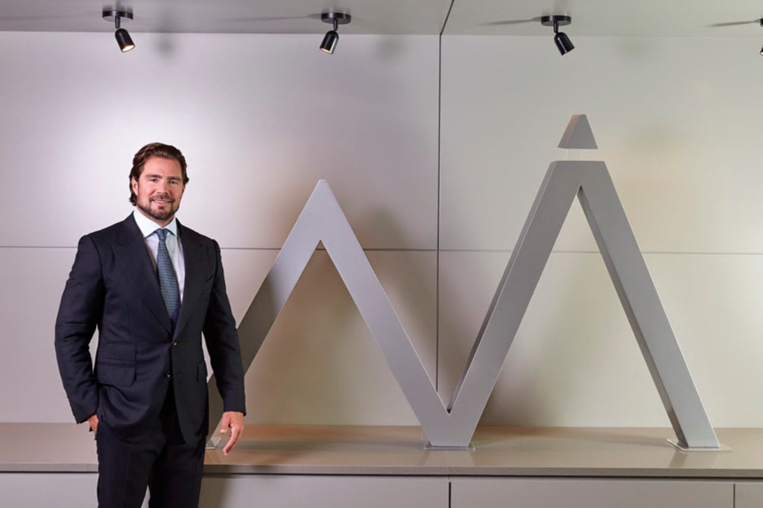 Supremo Tribunal Federal determina que a Polícia Federal paralise as investigações sobre o Banco Master.