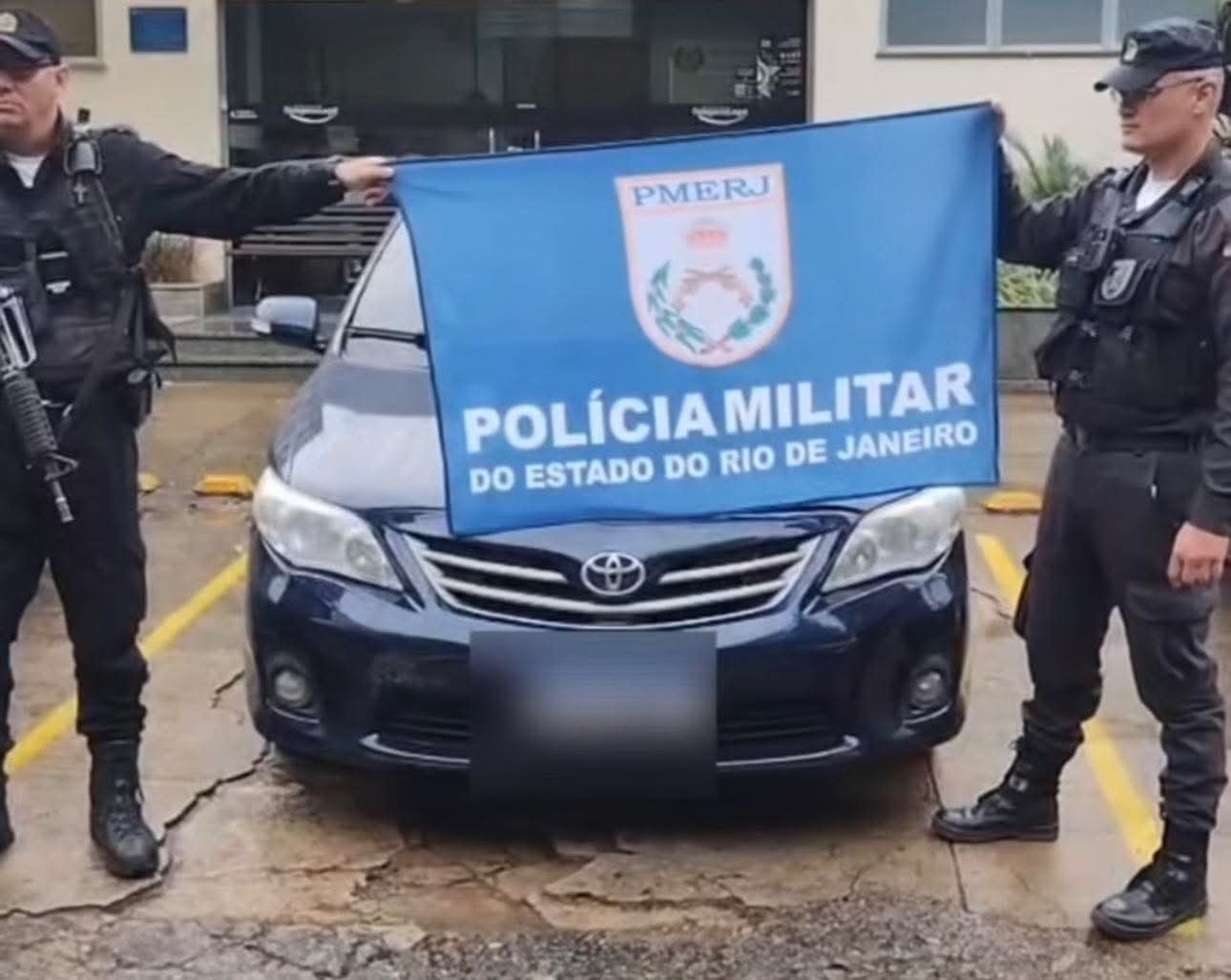 Veículo adulterado é detido na Posse.