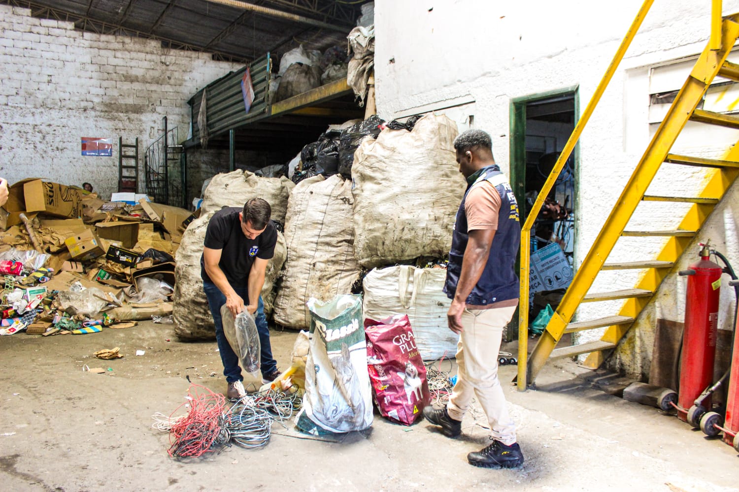 Operação Vetus, prendeu dois em ferros-velhos de Cascatinha.