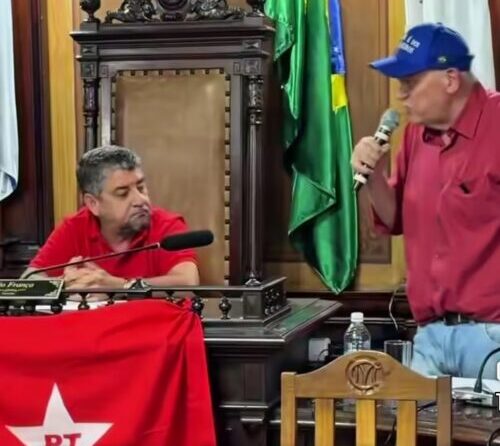 Solenidade no Salão Nobre da Câmara Municipal de Petrópolis, marcou a filiação do ex-prefeito Rubens Bomtempo ao PT.