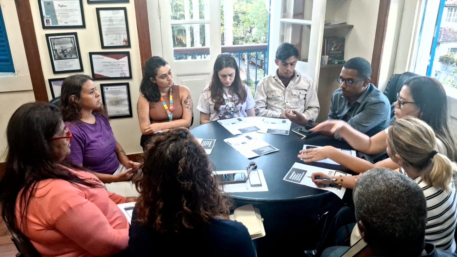 Brigas nas escolas vão ser combatidas.