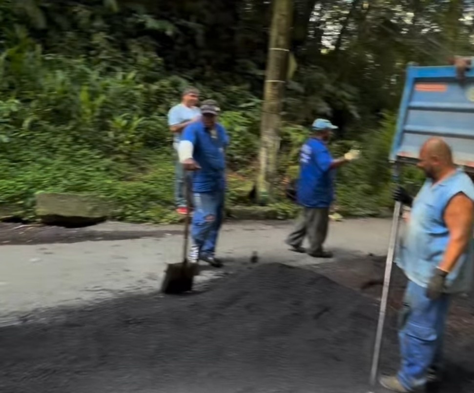 Petrópolis ainda assiste à política do “asfalto eleitoreiro”.